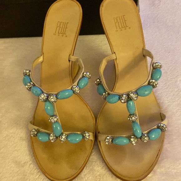 Beautiful Jeweled Wedge - Picture 7 of 13